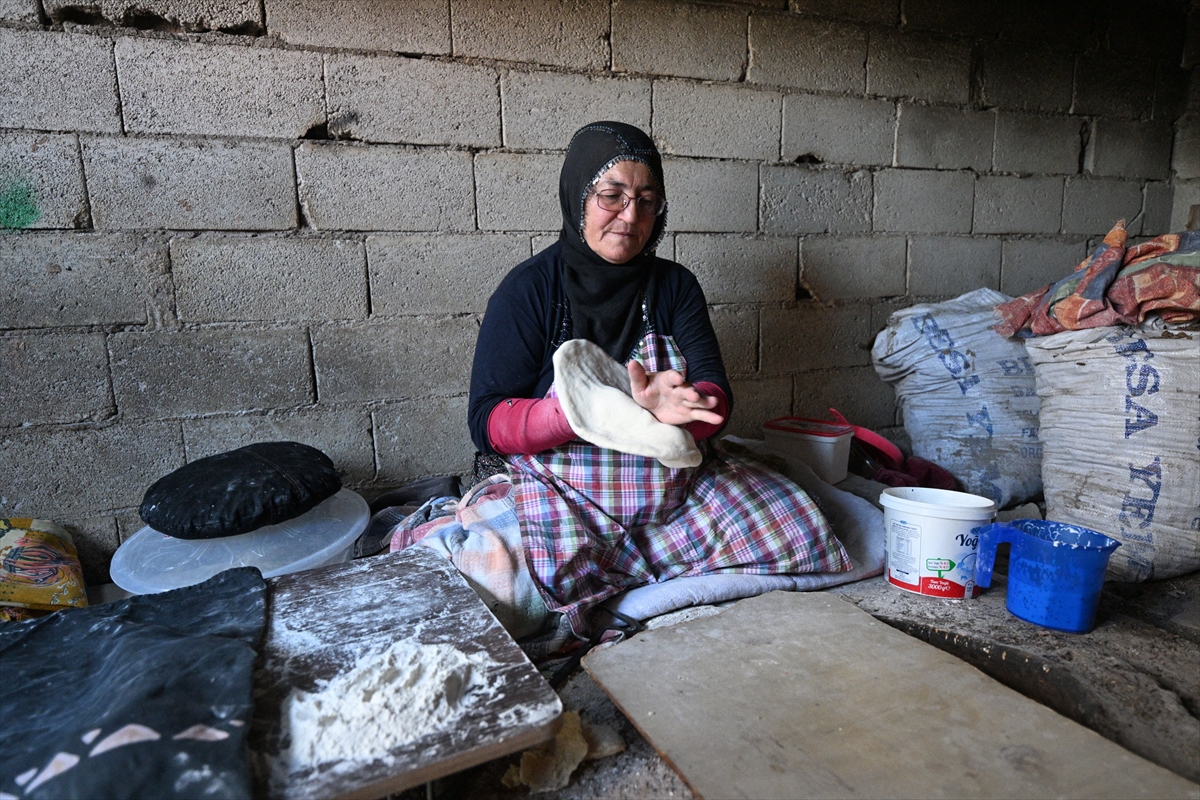 Kayserili kadınlar tandırla aile bütçesine katkı sağlıyor