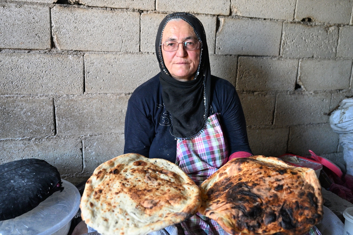 Kayserili kadınlar tandırla aile bütçesine katkı sağlıyor