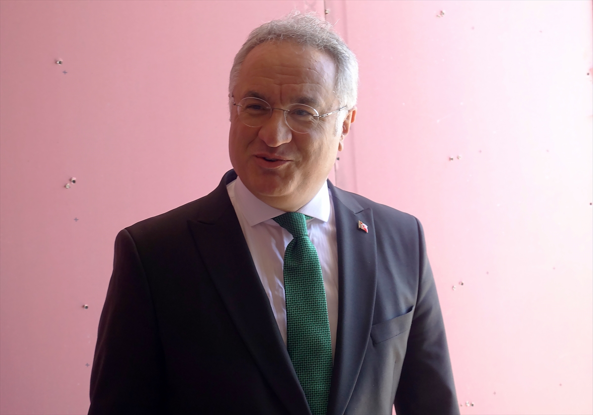 İzmir Demokrasi Üniversitesi Uzundere Yerleşkesi yeni döneme hazırlanıyor