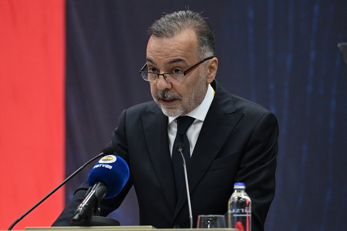 Fenerbahçe'nin borcunun 27 milyar 961 milyon lira olduğu açıklandı