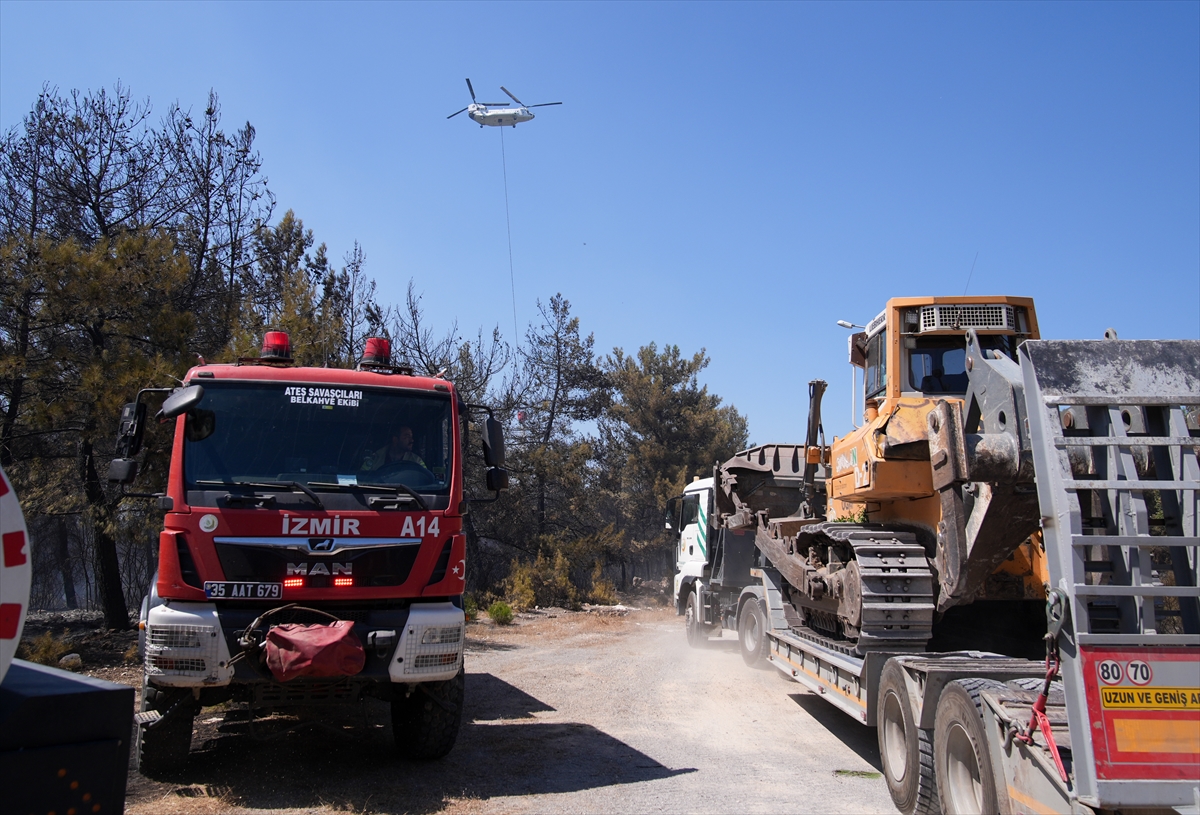 GÜNCELLEME - İzmir'de çıkan orman yangını kontrol altına alındı