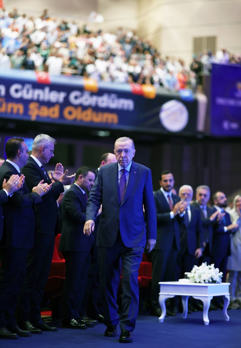 Cumhurbaşkanı ve AK Parti Genel Başkanı Erdoğan, partisinin "İl Danışma Meclisi" programında konuştu: (2)