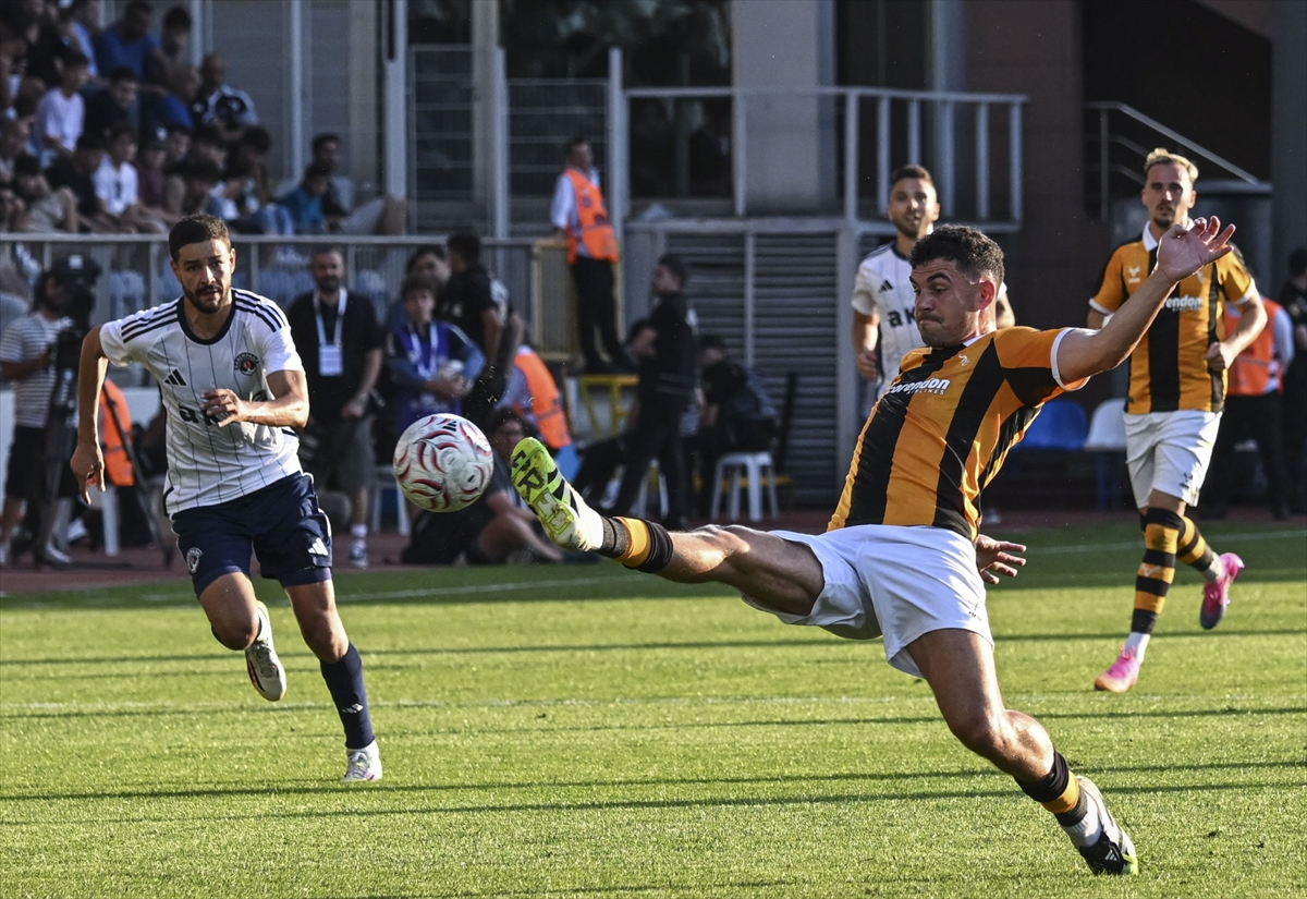 Kasımpaşa, hazırlık maçında Hull City'le 1-1 berabere kaldı