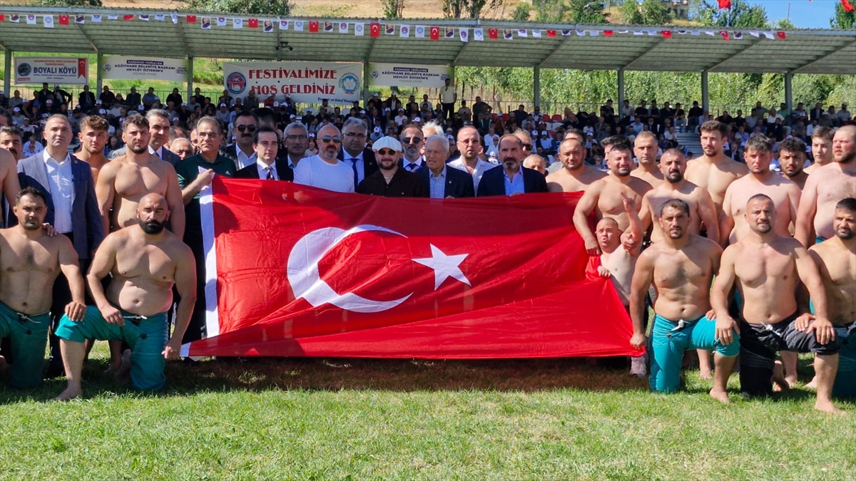 Sivas Doğanşar'da 57. Ahmet Ayık Güreşleri Başladı