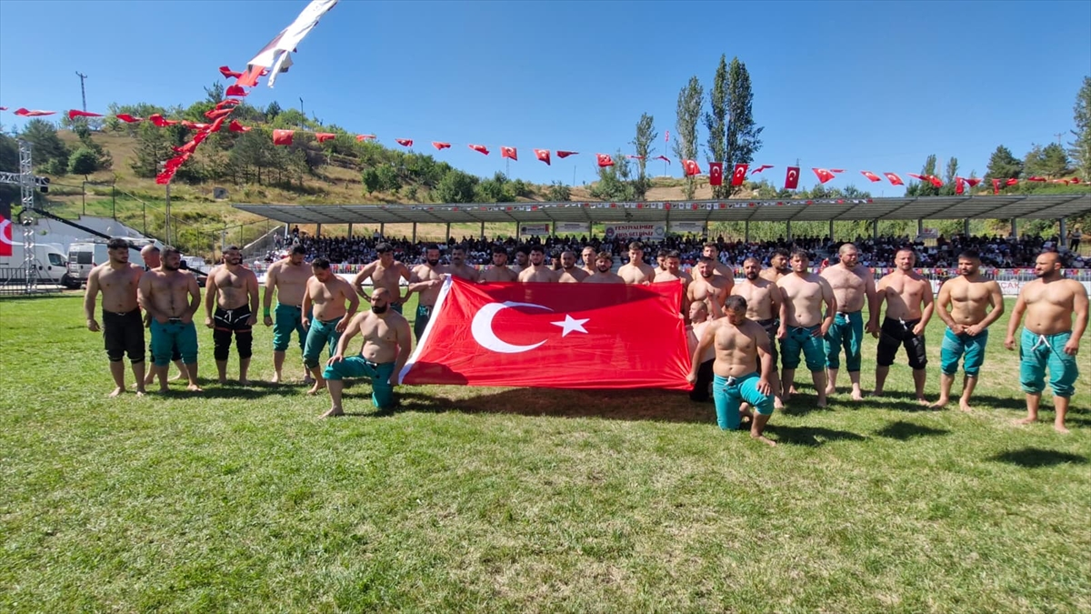 Sivas Doğanşar'da 57. Ahmet Ayık Güreşleri Başladı