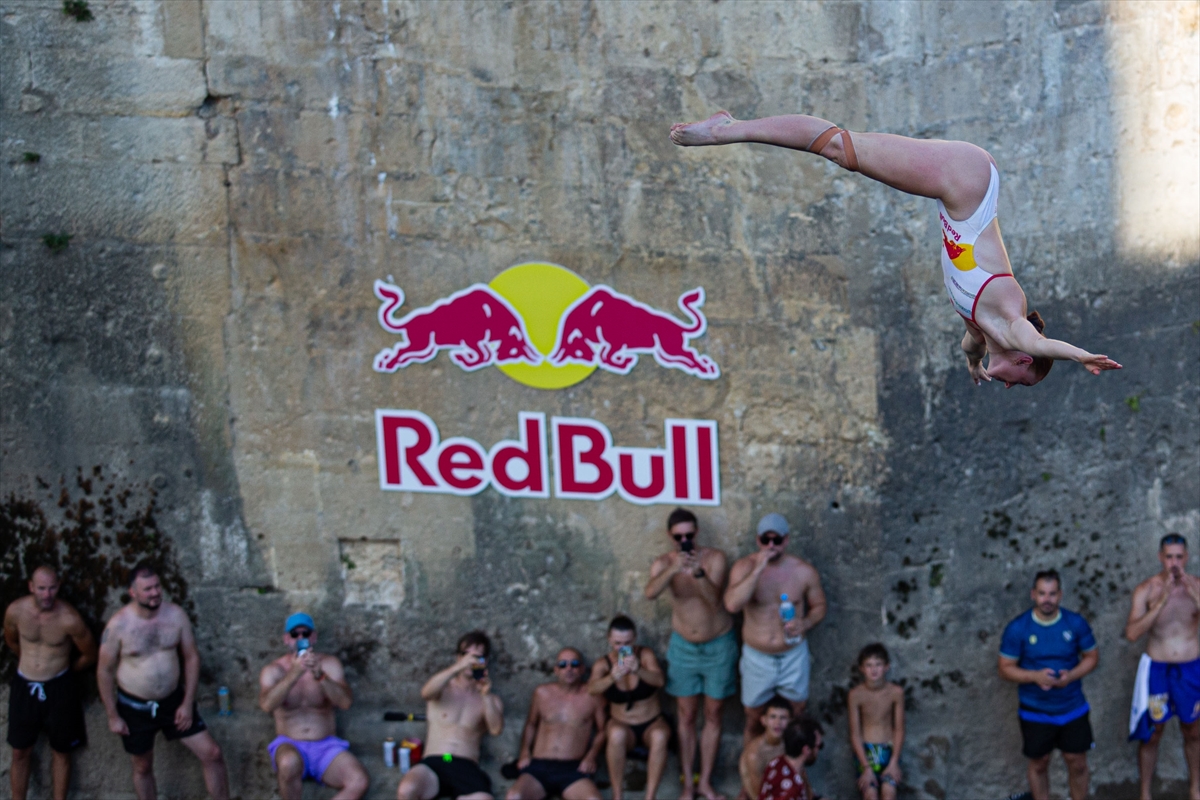 Mostar Köprüsü'nde Red Bull Cliff Diving Serisi düzenlendi
