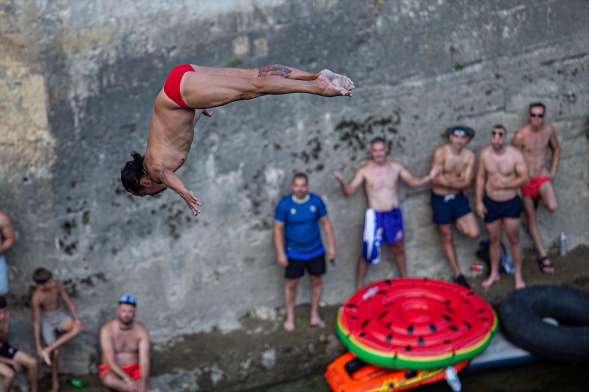 Mostar Köprüsü'nde Red Bull Cliff Diving Serisi düzenlendi