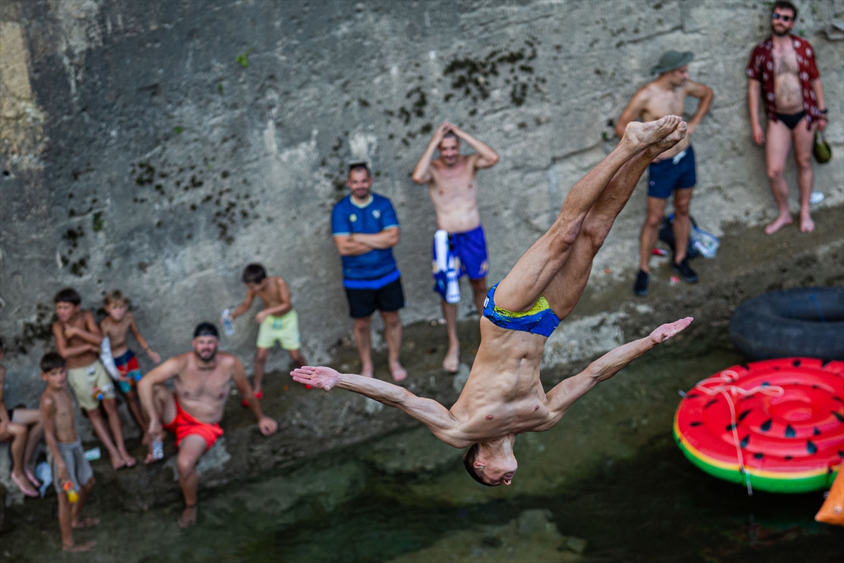 Mostar Köprüsü'nde Red Bull Cliff Diving Serisi düzenlendi