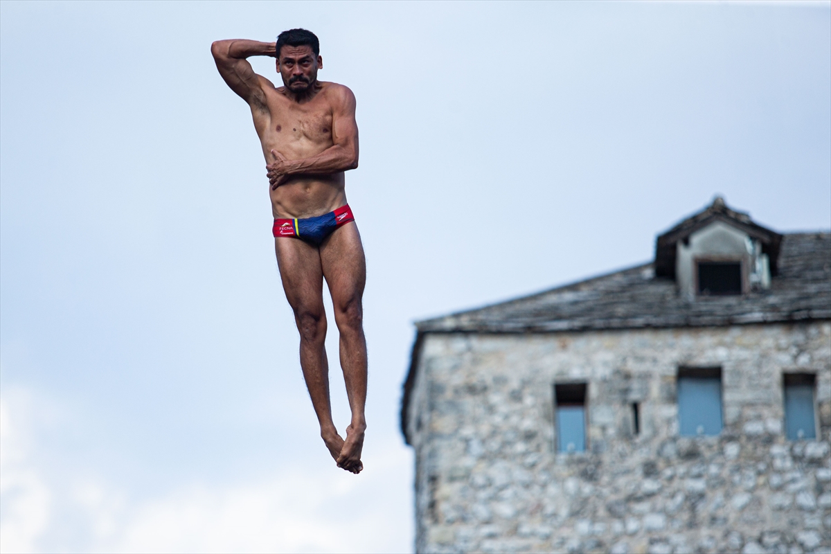 Mostar Köprüsü'nde Red Bull Cliff Diving Serisi düzenlendi