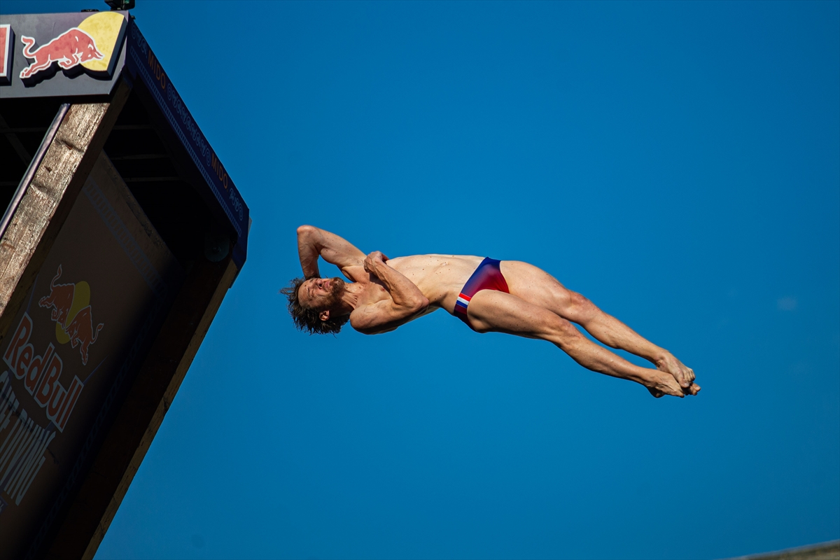 Mostar Köprüsü'nde Red Bull Cliff Diving Serisi düzenlendi