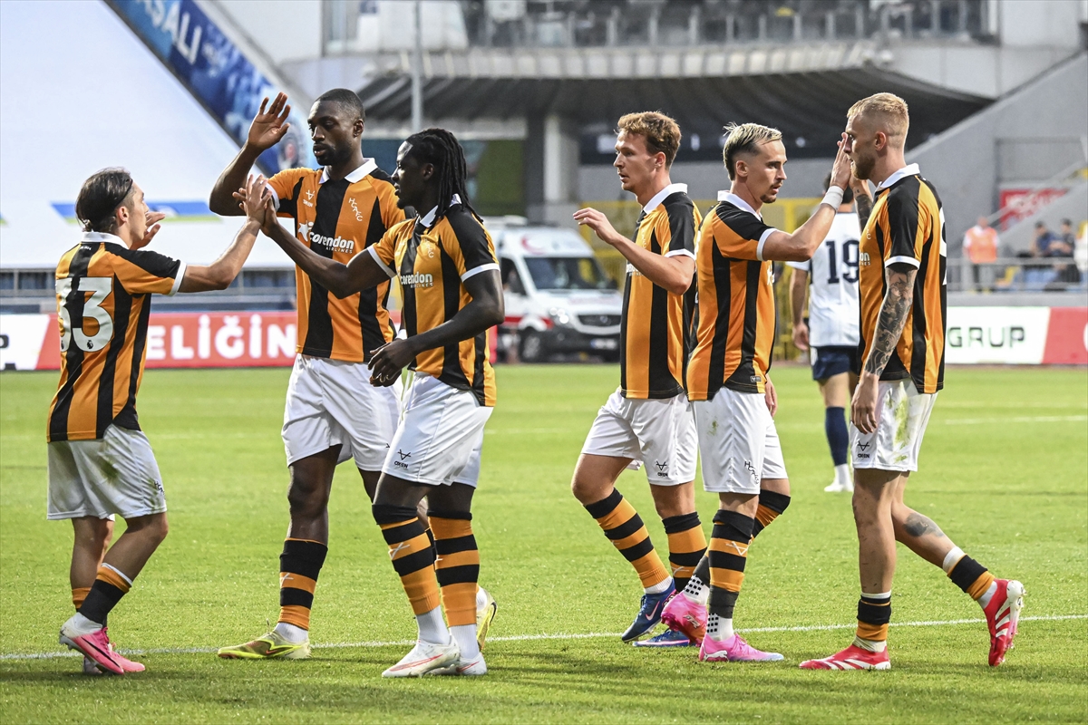 Kasımpaşa, hazırlık maçında Hull City'le 1-1 berabere kaldı