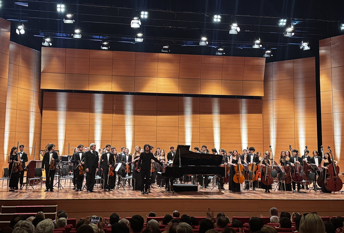 TUGFO 20. Yıl Konserini İstanbul'da Verdi, Avrupa Turnesi Başlıyor