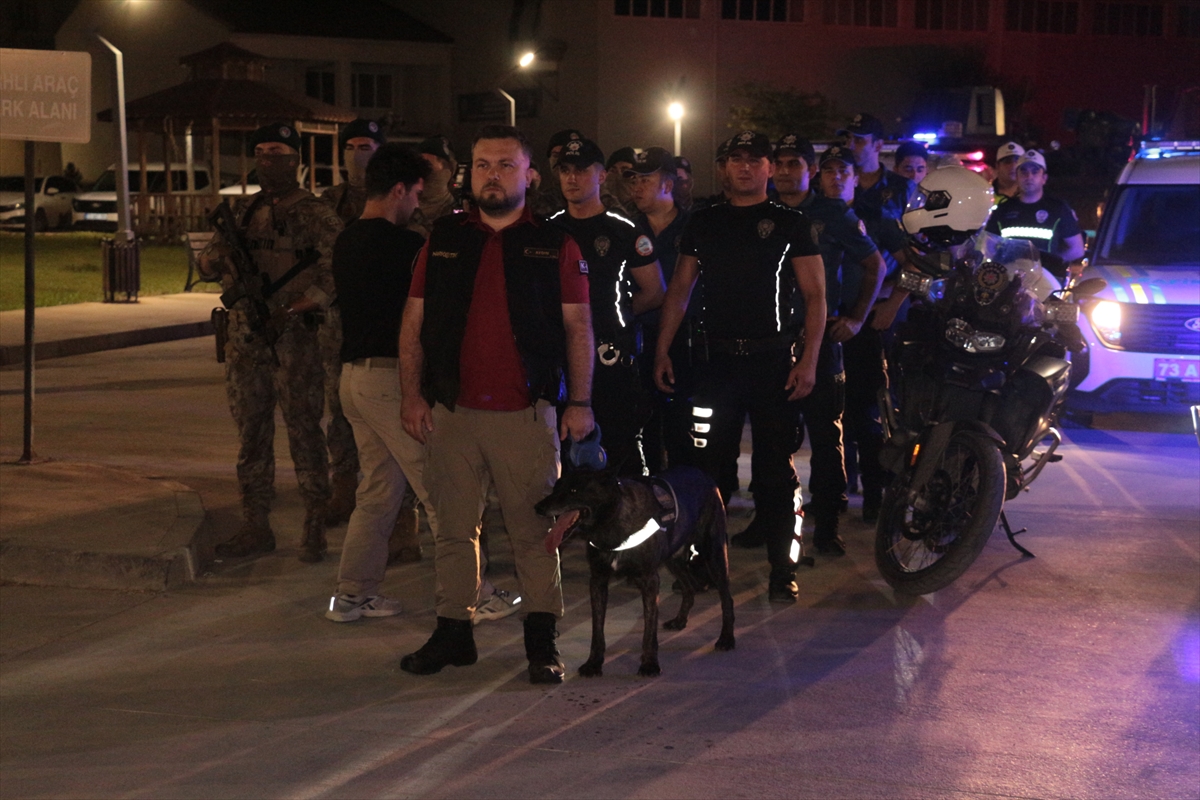Cizre'de 400 polisle "huzur ve güven" uygulaması yapıldı