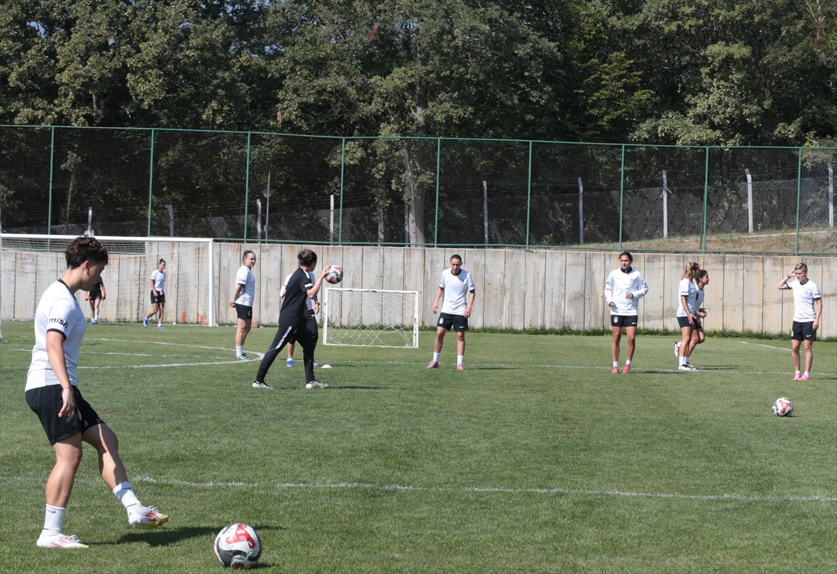 Beşiktaş Kadın Futbol Takımı: Yeni sezon kampı Bolu'da