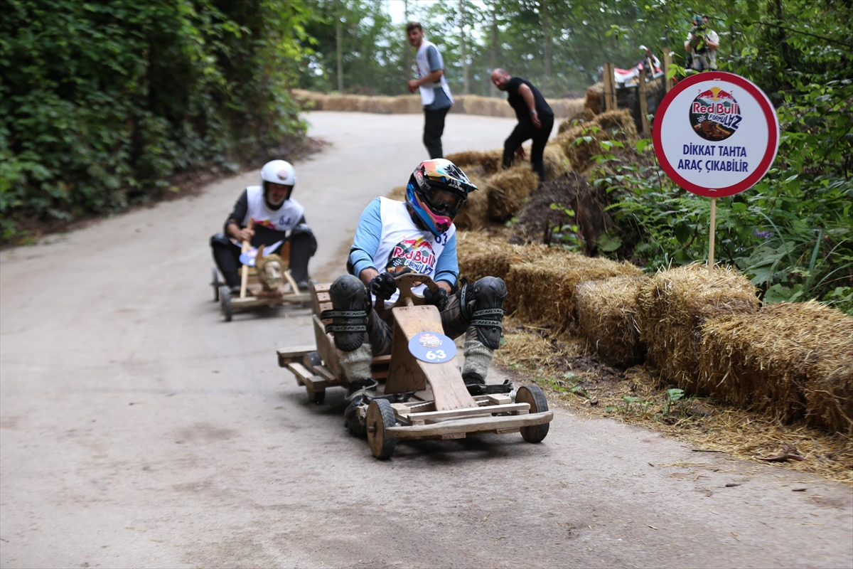 Rize Formulaz Yarışları: Tahta arabalarla kıyasıya mücadele