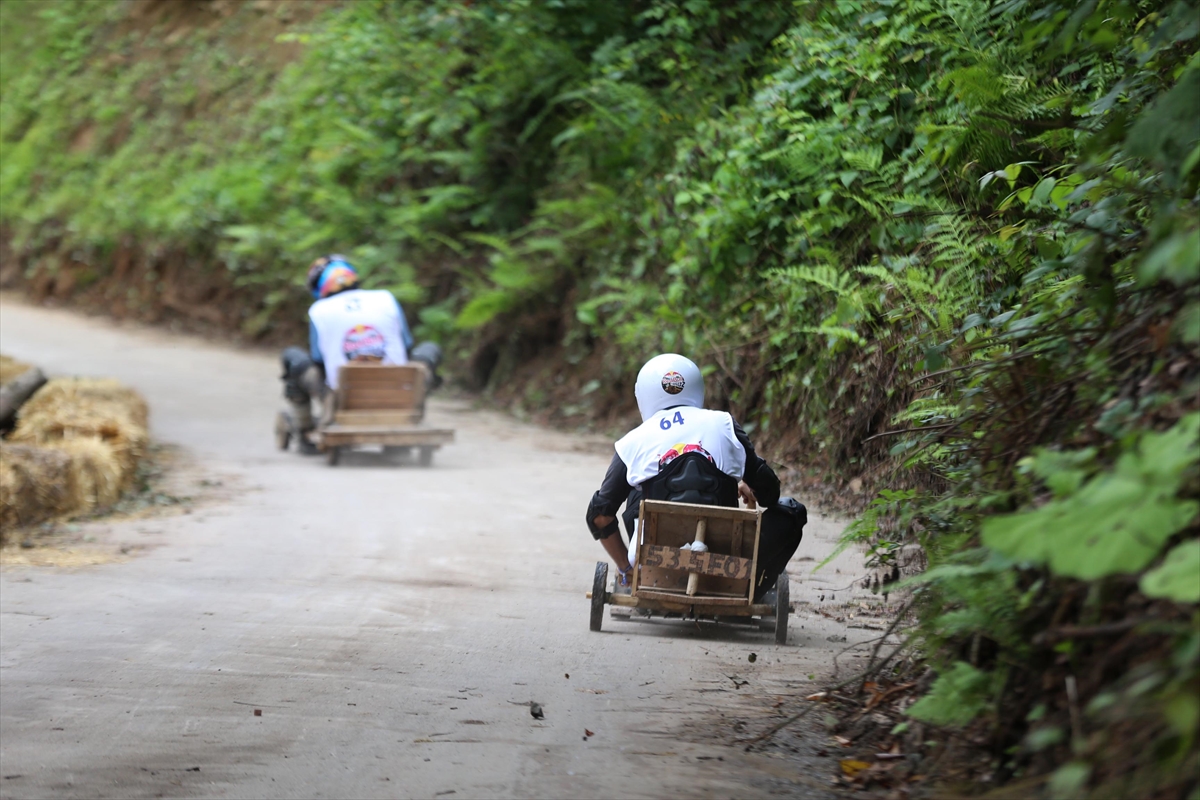 Rize Formulaz Yarışları: Tahta arabalarla kıyasıya mücadele