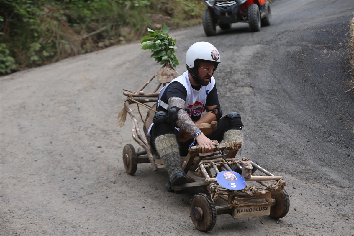 Rize Formulaz Yarışları: Tahta arabalarla kıyasıya mücadele