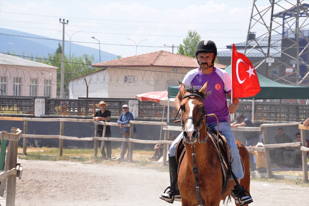 Kütahya'da Rahvan At Yarışları: Türkiye Şampiyonası İçin Mücadele