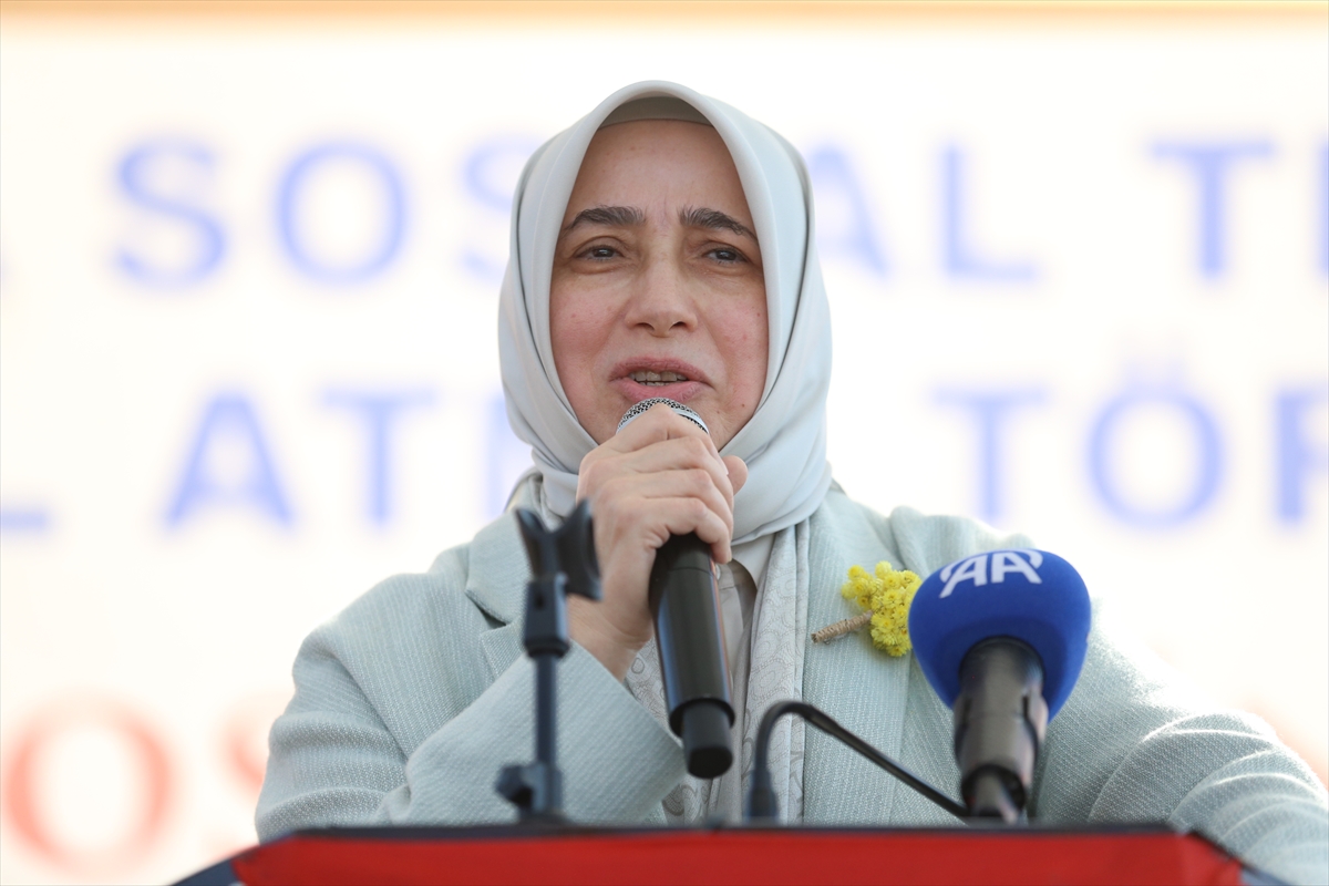 Bakan Mehmet Fatih Kacır: Gelenekler geleceği inşa eder