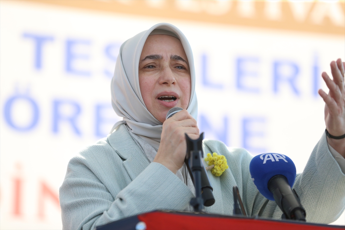 Bakan Mehmet Fatih Kacır: Gelenekler geleceği inşa eder
