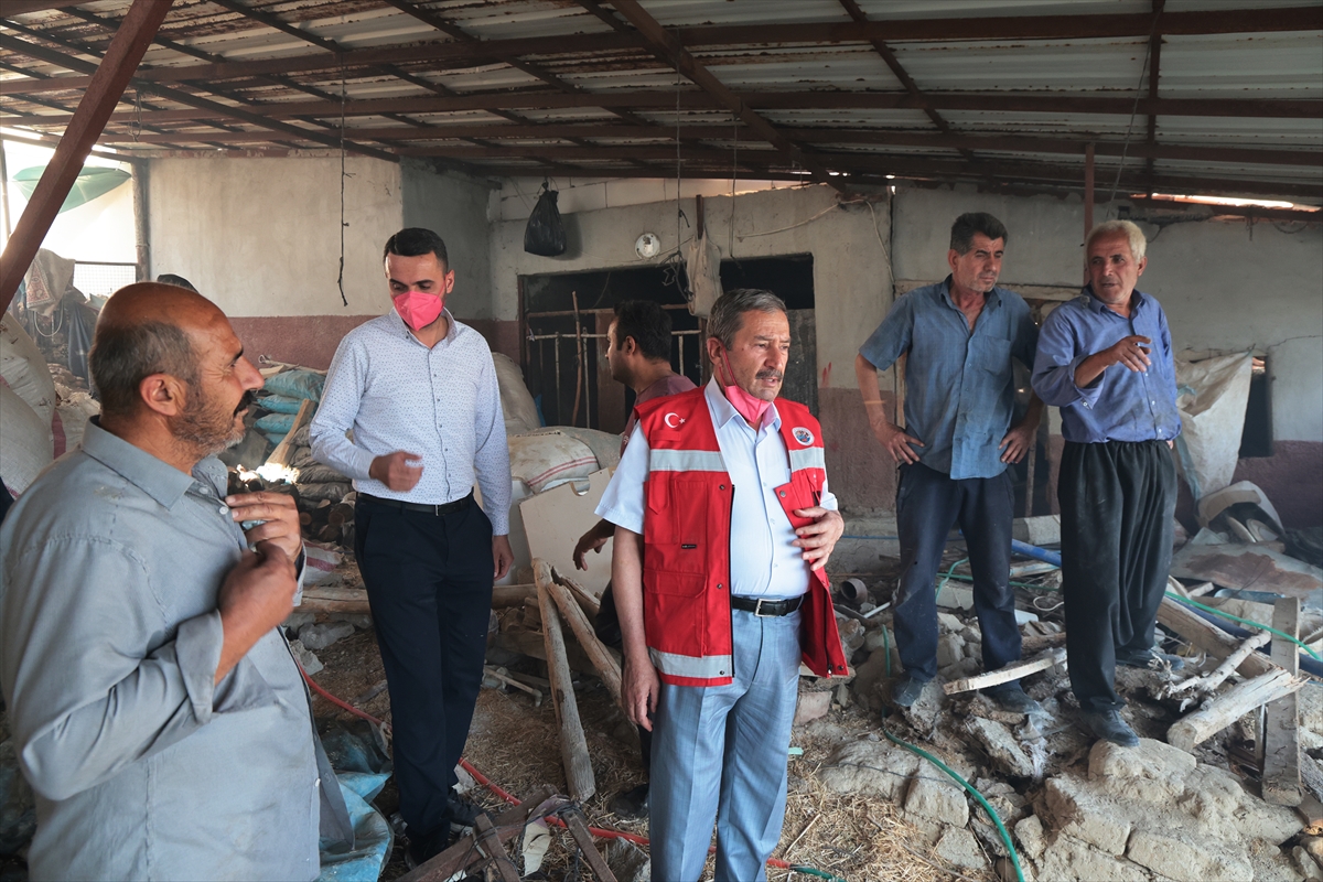 Malatya'da yerleşim alanına sıçrayan yangın söndürüldü