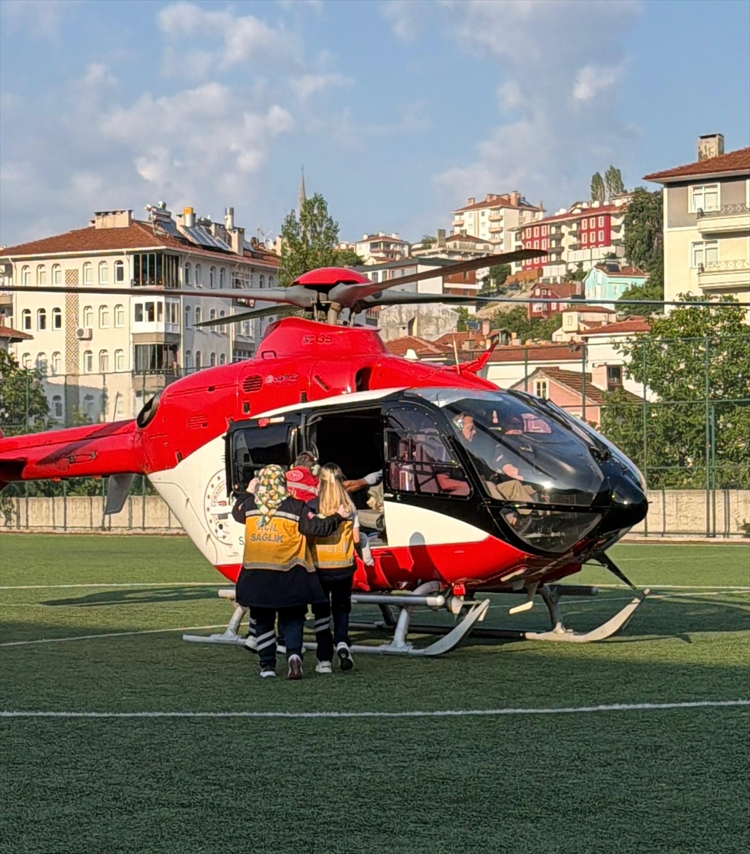 Kastamonu'da yanan bebek ambulans helikopterle Ankara'ya sevk edildi