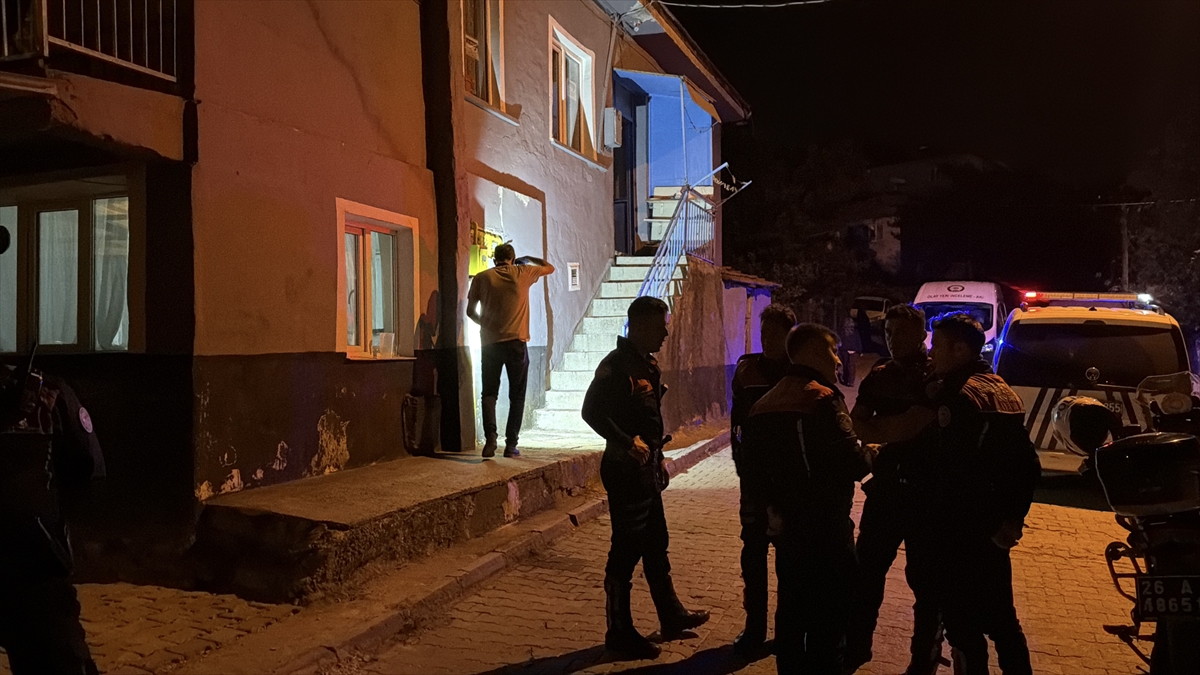 Eskişehir'de komşular arasında silahlı kavga: 3 yaralı