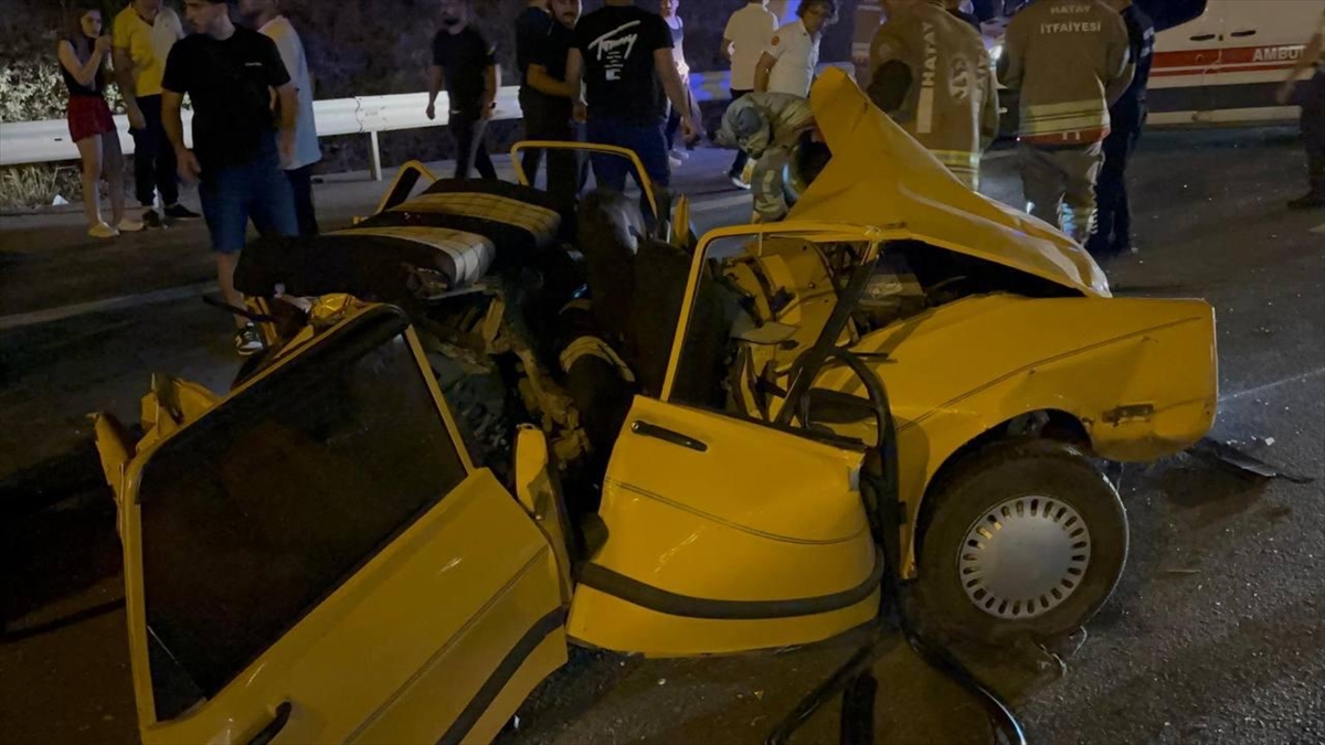 Hatay'da zincirleme trafik kazası: 1 ölü, 4 yaralı