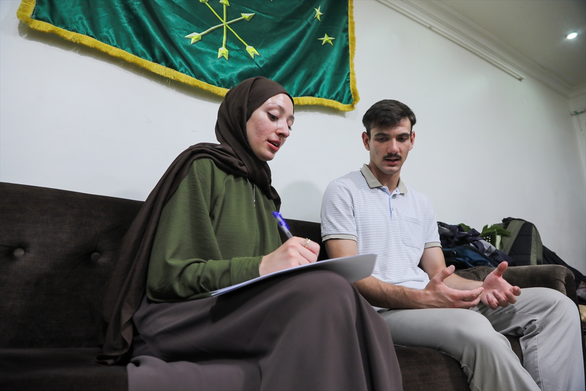 Sürgünlerin izini taşıyan Çerkes kardeşler, 12 yıl sonra geldikleri Şam'da Suriye'nin geleceği için umutlu