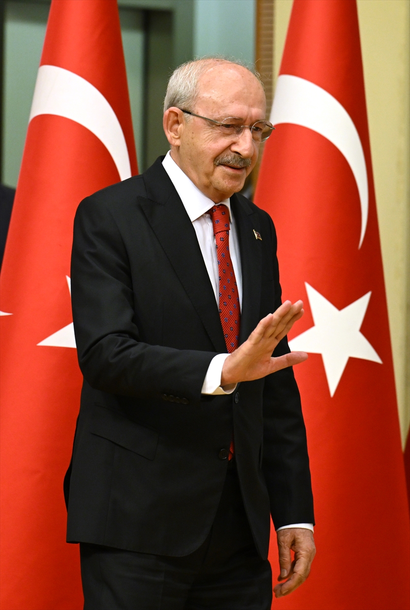 Kılıçdaroğlu: Çerçeve yasa hukuk ilkeleriyle, Meclis'te çözülmeli