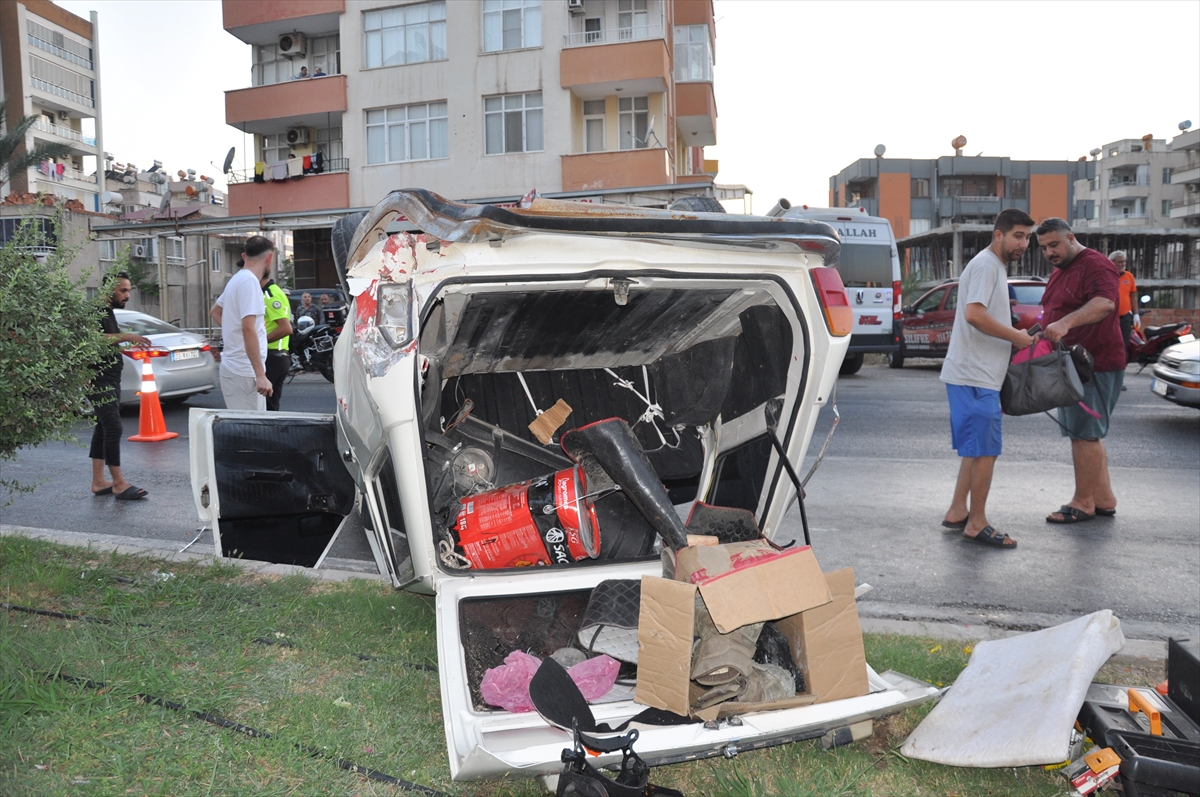 Mersin Silifke'de tır kazası: Anne ve kızı hastaneye kaldırıldı