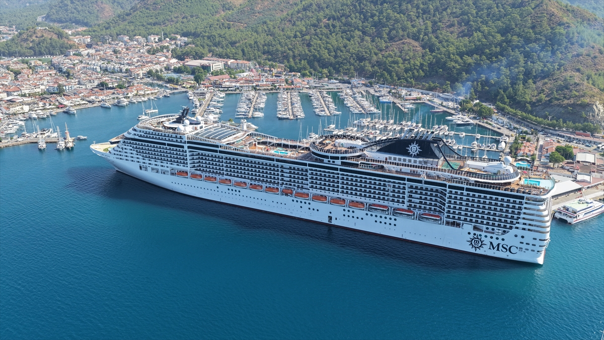MSC Divina Kruvaziyeri: Marmaris'e 4 bin 140 turist getirdi
