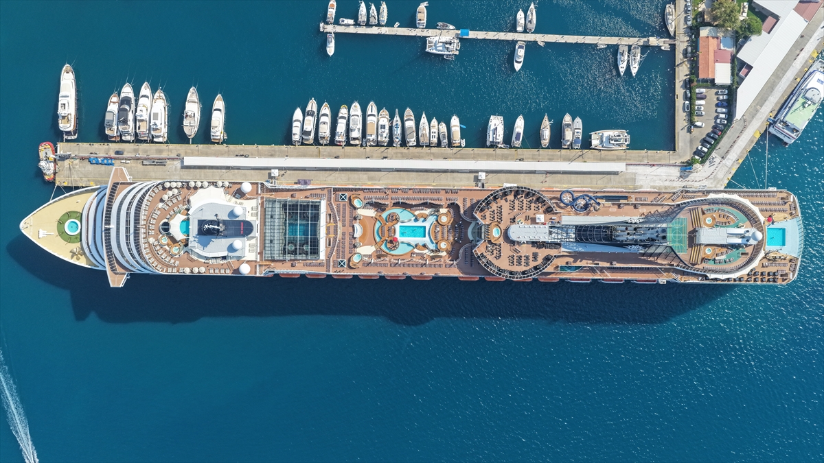 MSC Divina Kruvaziyeri: Marmaris'e 4 bin 140 turist getirdi