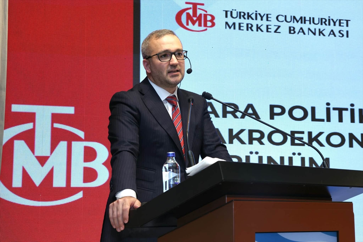 TCMB Başkanı Karahan: Erzurum'da para politikası sunumu