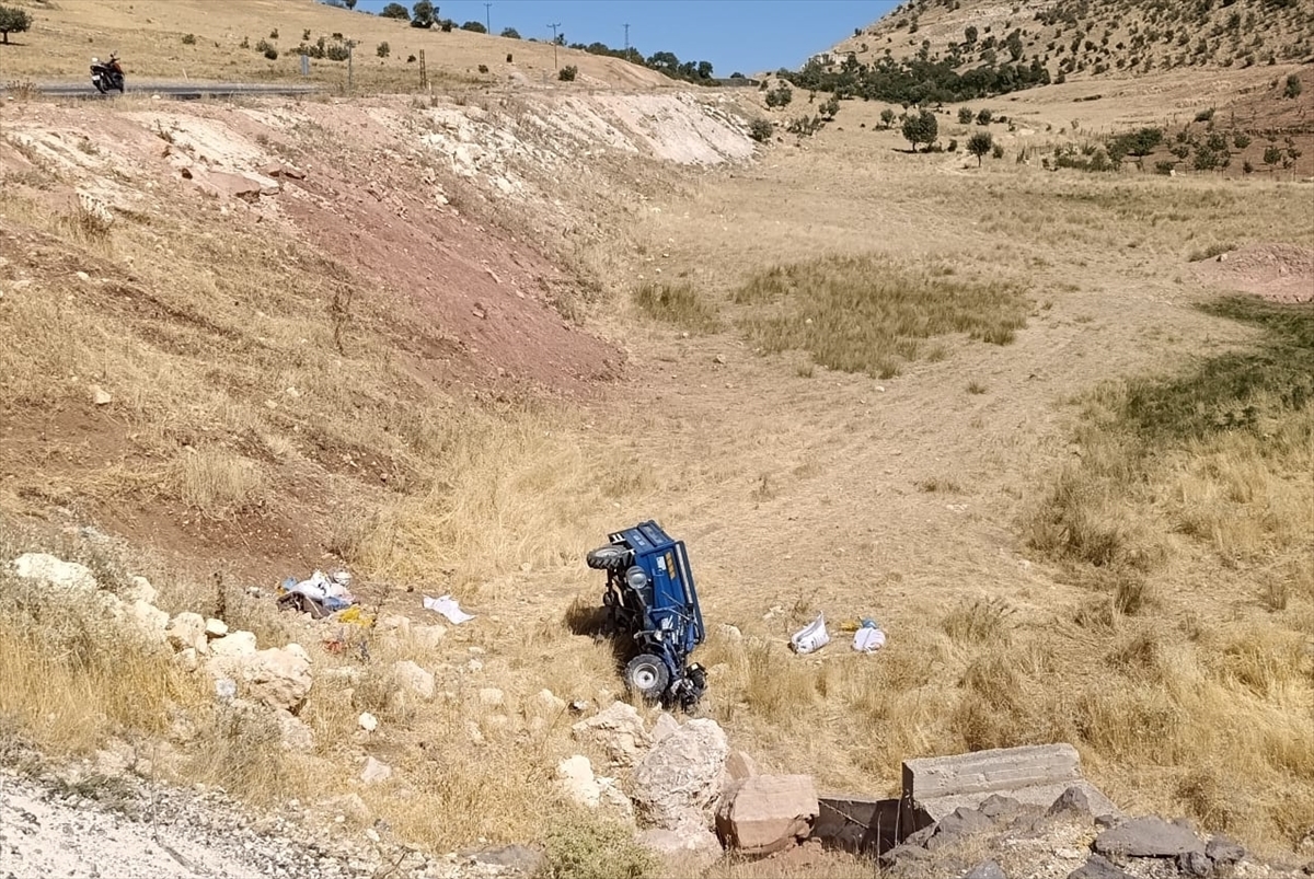 Şırnak'ta tarım aracı kazası: 1 kişi hayatını kaybetti, 4 yaralı
