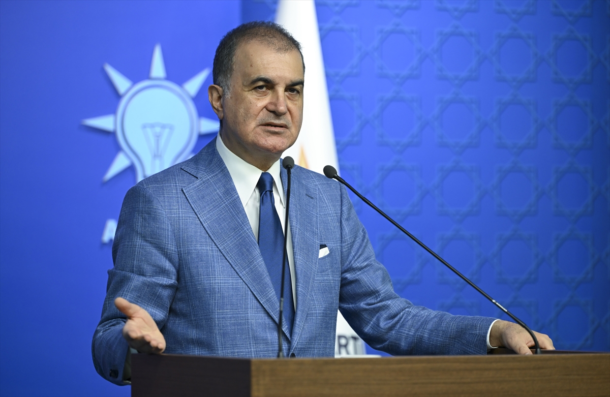 AK Parti Sözcüsü Çelik:"(Terörsüz Türkiye) Tarihi bir gündeyiz. Türkiye Cumhuriyeti'nin bütün yurttaşları olarak kardeşliğimiz, birliğimiz, dirliğimiz için önemli adımlar atıyoruz"
