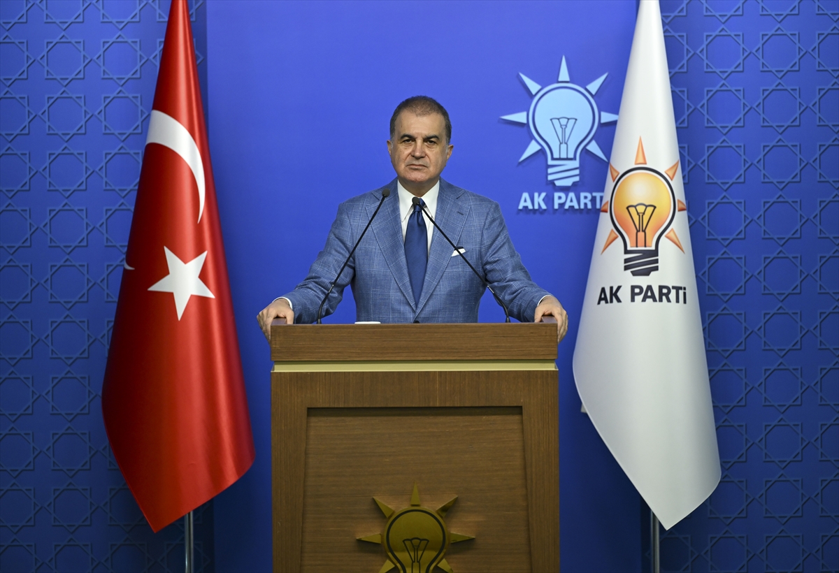 AK Parti Sözcüsü Çelik:"(Terörsüz Türkiye) Tarihi bir gündeyiz. Türkiye Cumhuriyeti'nin bütün yurttaşları olarak kardeşliğimiz, birliğimiz, dirliğimiz için önemli adımlar atıyoruz"
