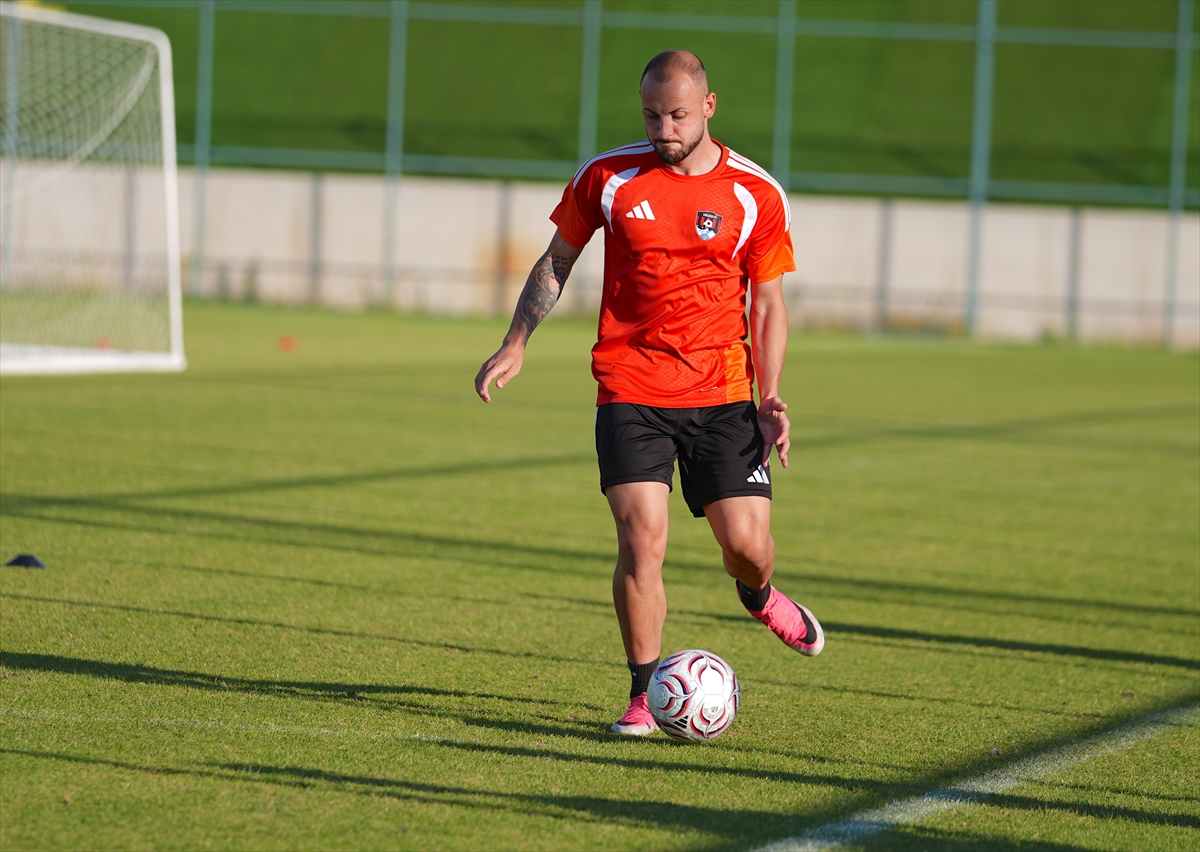 Vanspor FK: Yeni sezon hazırlıkları Erzurum'da sürüyor