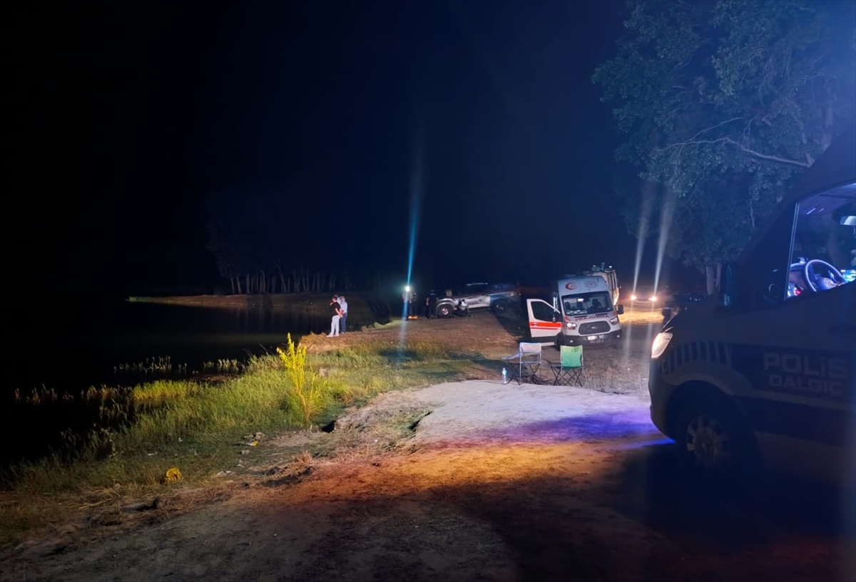Tekirdağ Kapaklı'da gölde kaybolan A.K. aranıyor