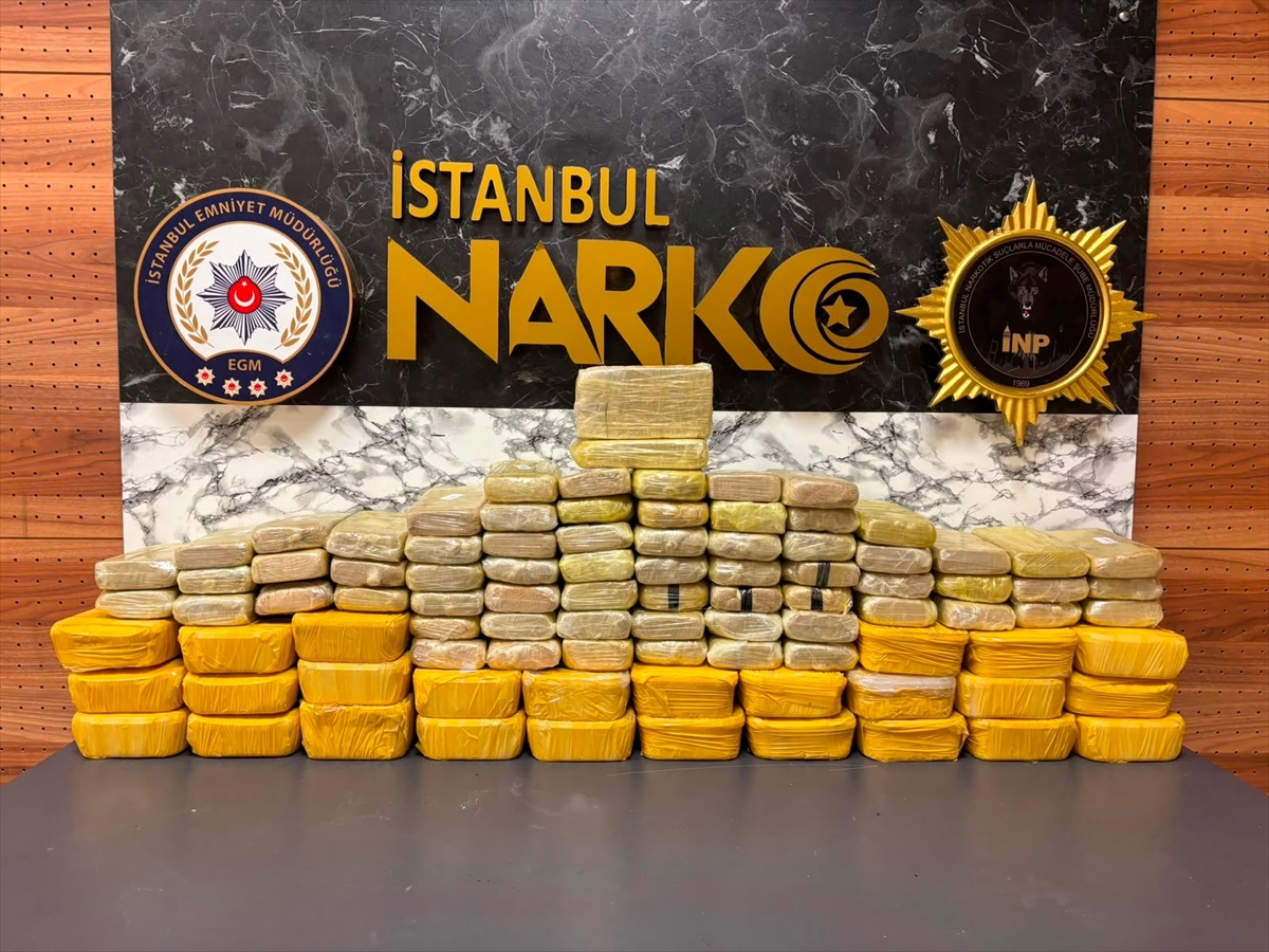 İstanbul'da düzenlenen operasyonda 62,9 kilogram uyuşturucu ele geçirildi