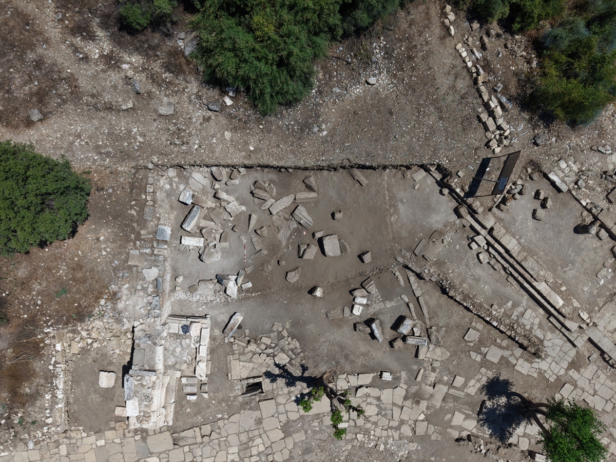 Bakan Ersoy: Aspendos'ta 1800 yıllık Asklepios heykeli bulundu