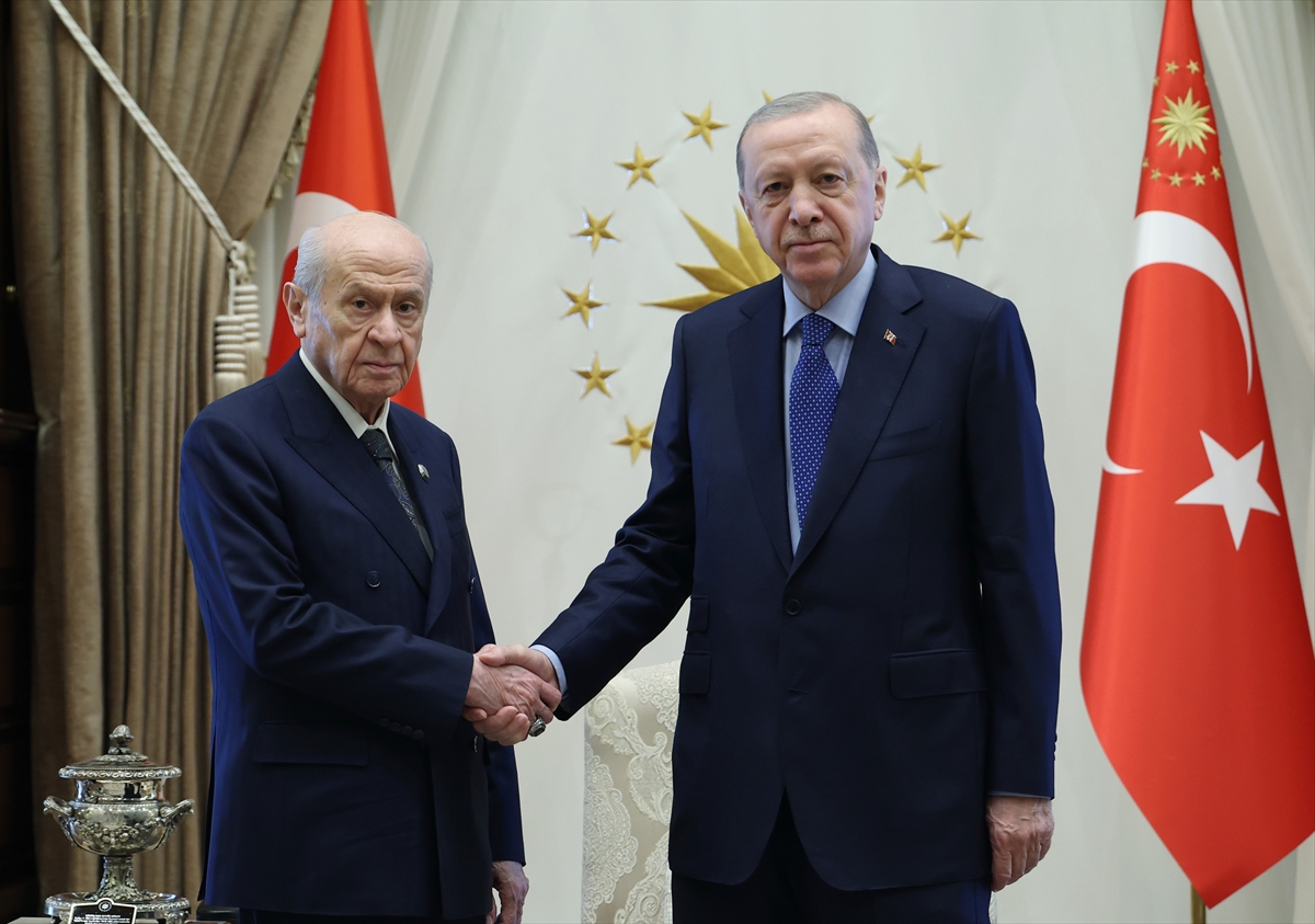 Cumhurbaşkanı Erdoğan: Bahçeli'yi Külliye'de kabul etti