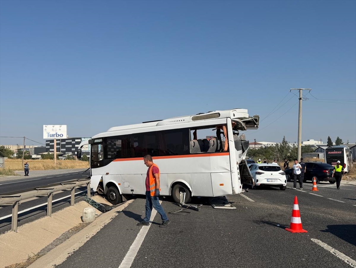 Tekirdağ'da zincirleme trafik kazasında 29 kişi hafif yaralandı