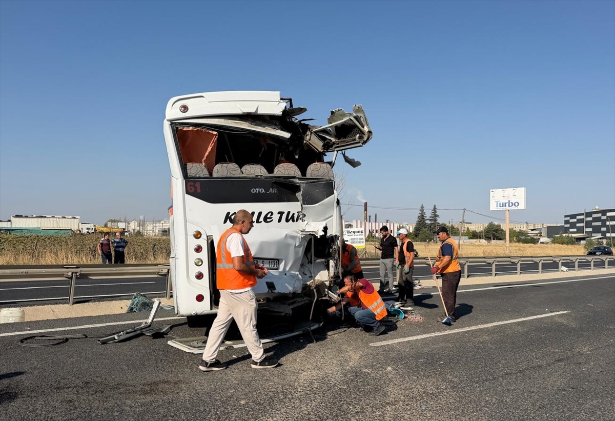 Tekirdağ'da zincirleme trafik kazasında 29 kişi hafif yaralandı