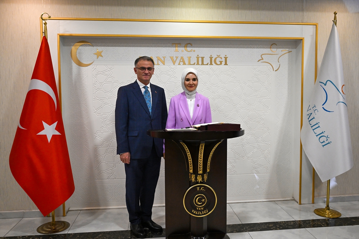 Aile ve Sosyal Hizmetler Bakanı Göktaş Van'da ziyaretlerde bulundu