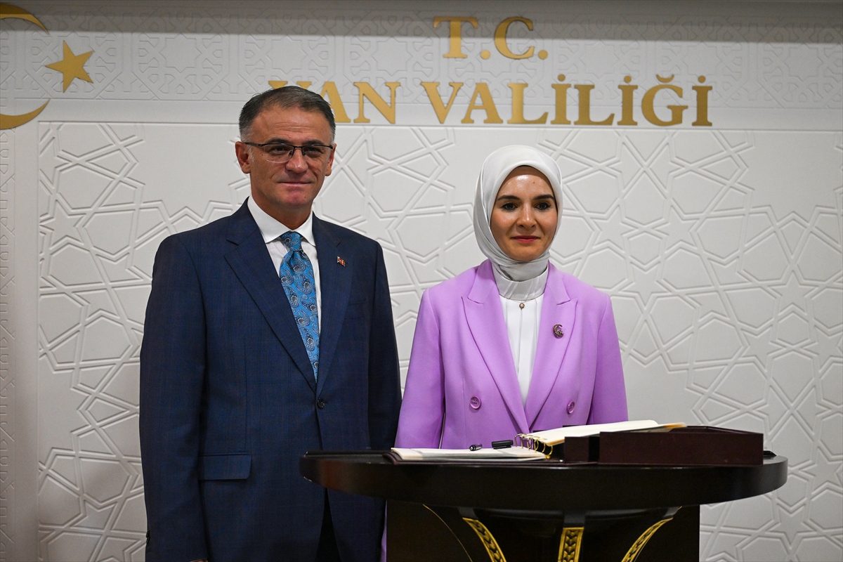 Aile ve Sosyal Hizmetler Bakanı Göktaş Van'da ziyaretlerde bulundu