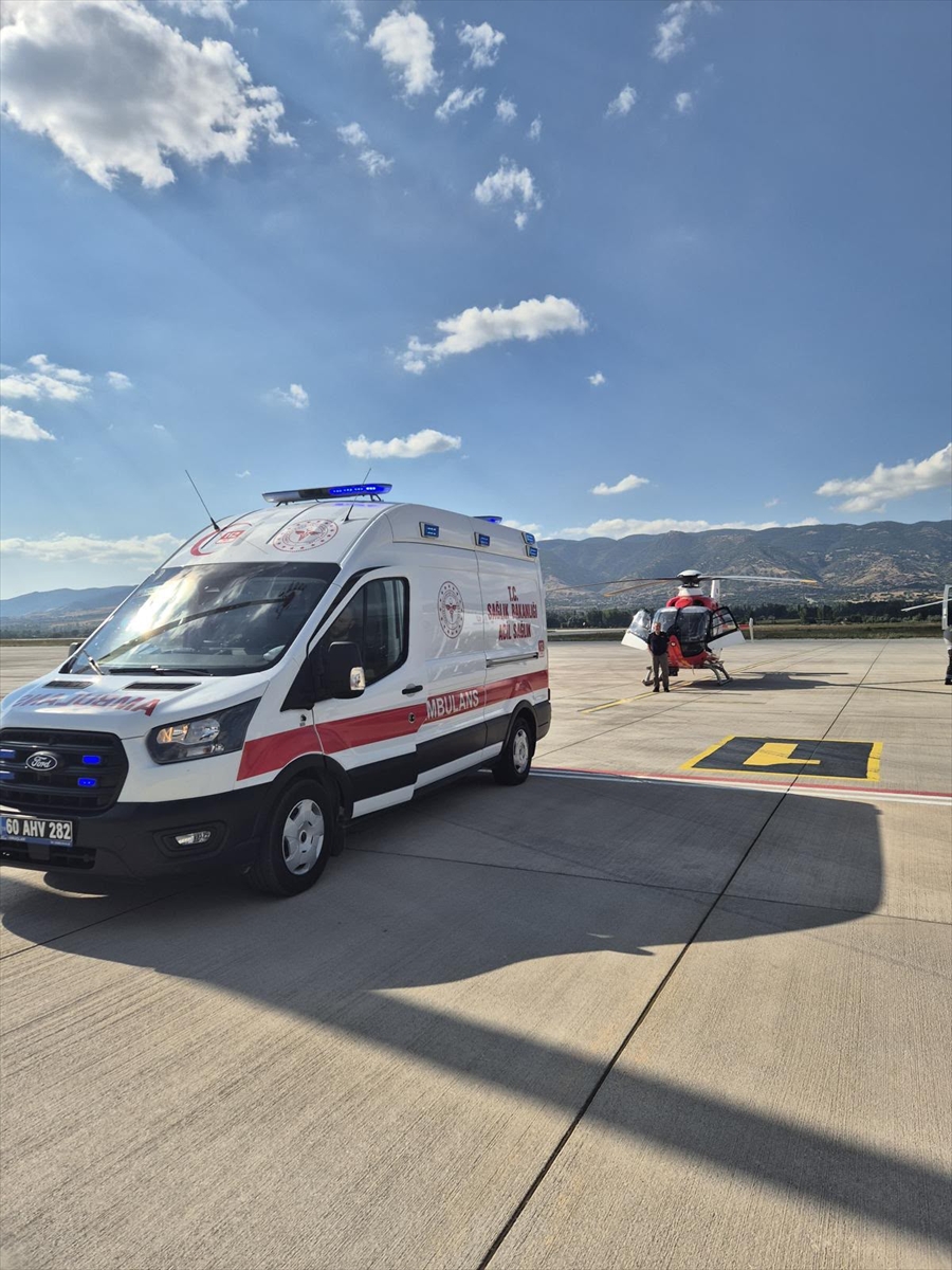 Tokat'ta ambulans helikopter: 78 yaşındaki hasta Konya'ya sevk edildi
