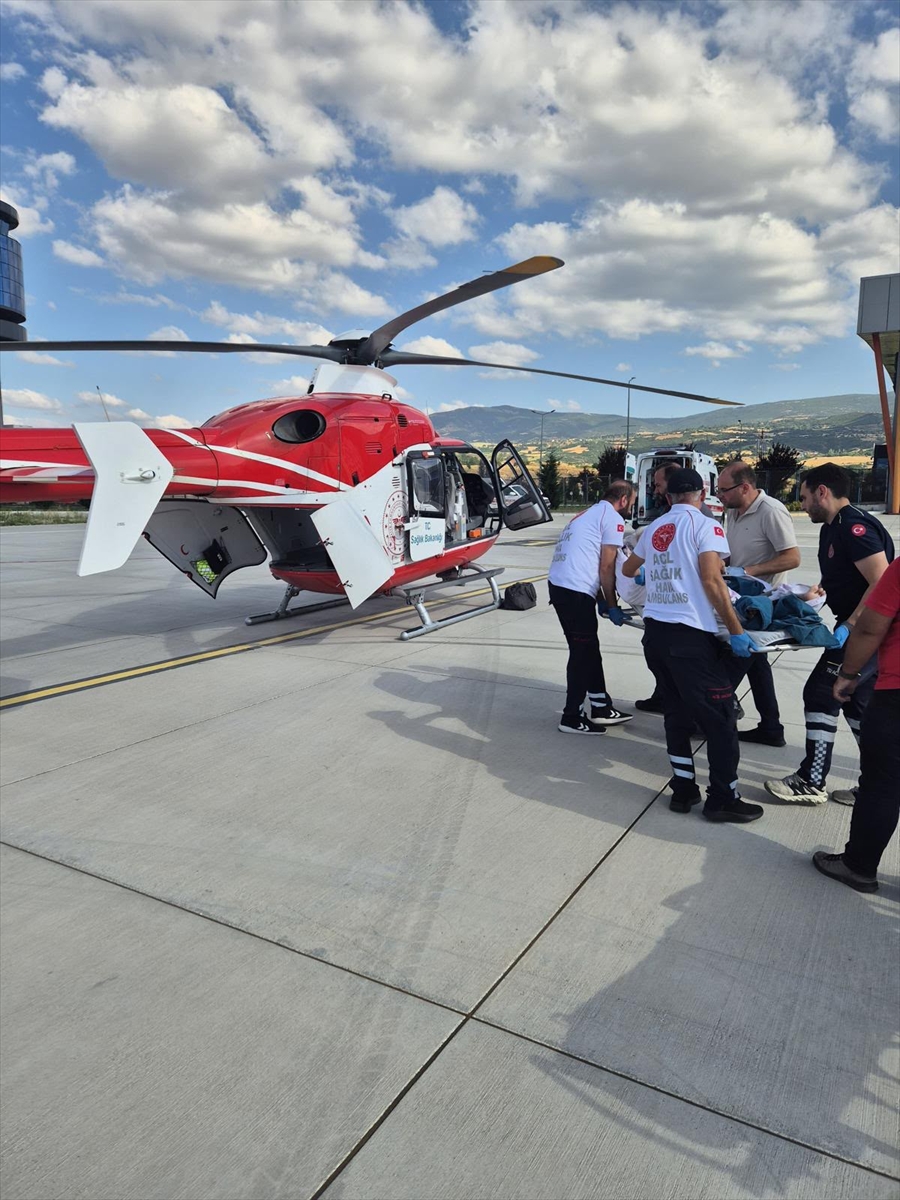 Tokat'ta ambulans helikopter: 78 yaşındaki hasta Konya'ya sevk edildi