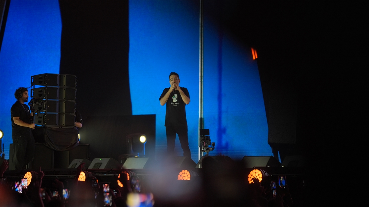 İstanbul Festivali: Sagopa Kajmer ve maNga sahne aldı