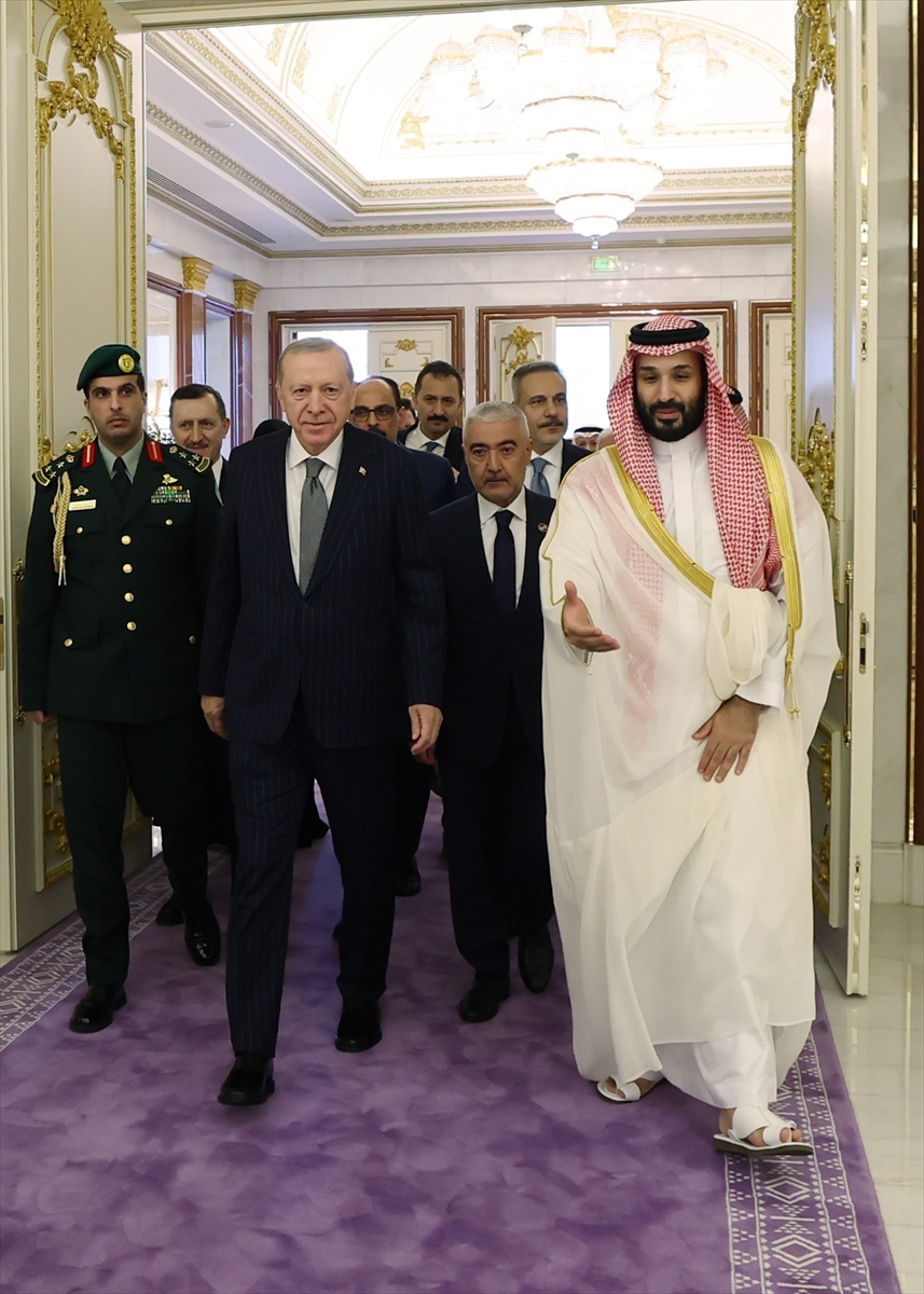 Cumhurbaşkanı Erdoğan, Suudi Arabistan Veliaht Prensi Bin Selman ile bir araya geldi